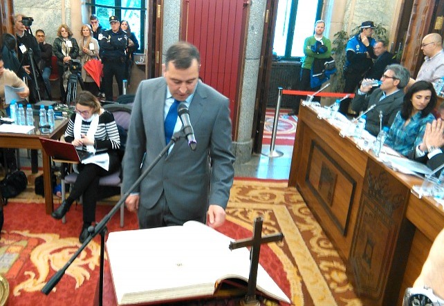 José Antonio ha tomado posesión de su cargo como concejal del Ayuntamiento de Burgos.